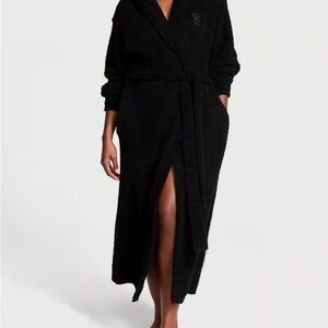 Victoria Secret Chenille Black Cozy Women's Robe. Long. Black